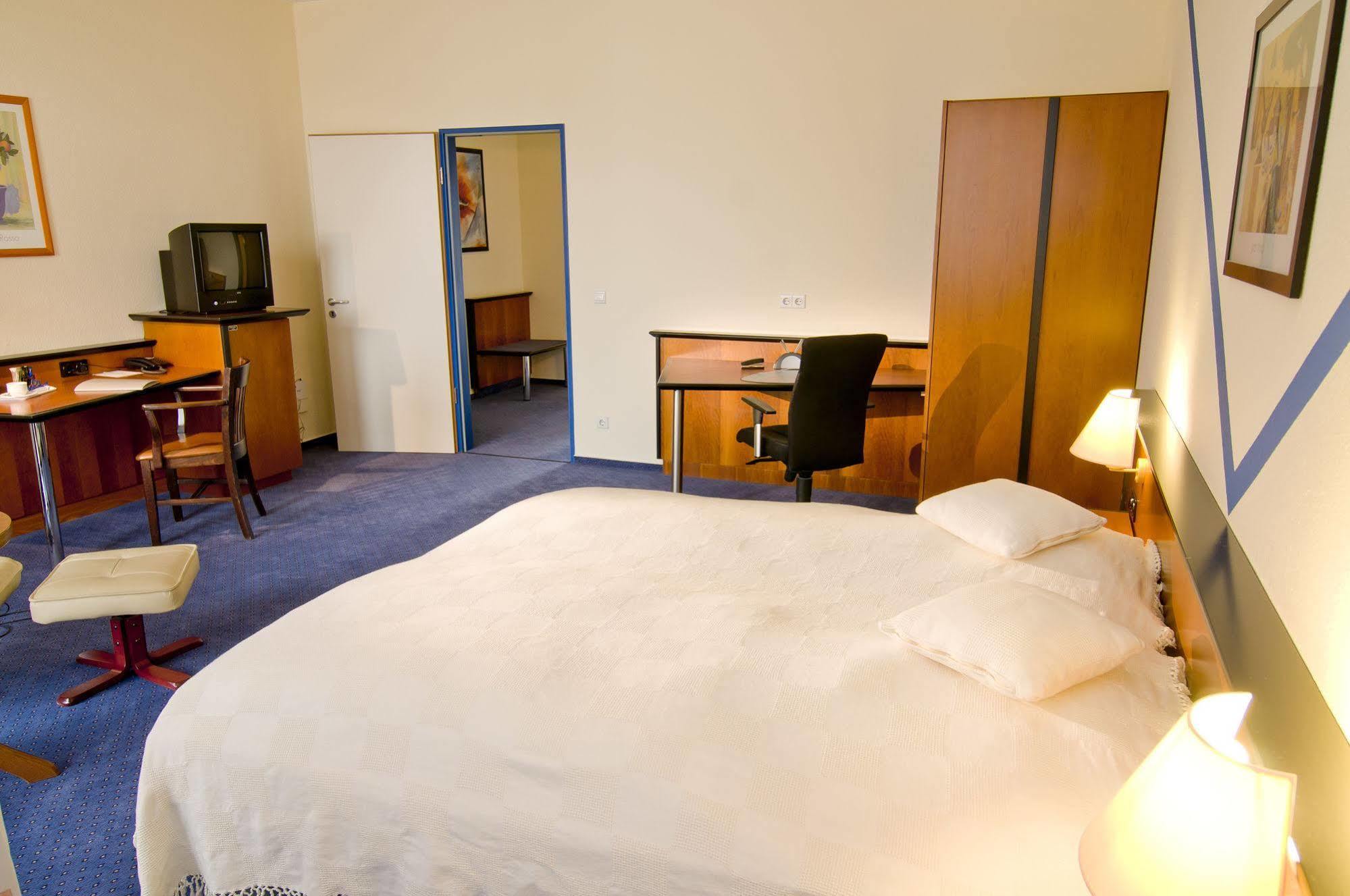 Dormero Hotel Hannover-Langenhagen Airport Ngoại thất bức ảnh